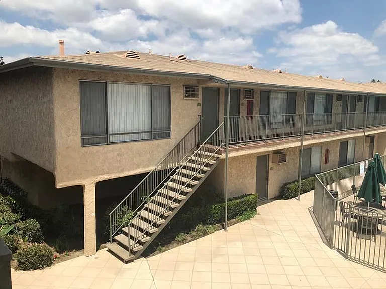 Rosemead Place — Photo 1