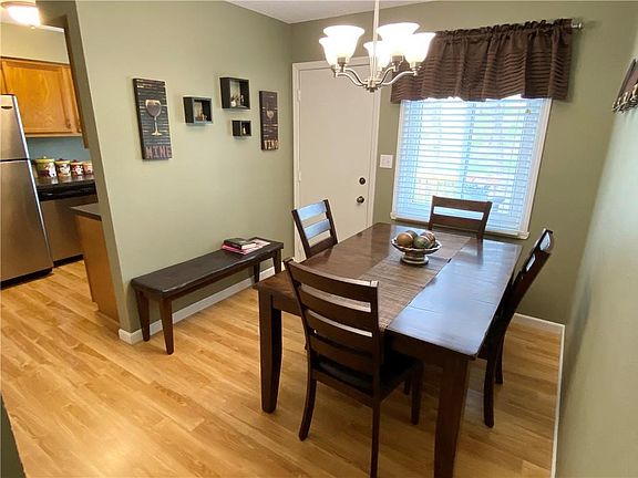 4th image of 302 Holiday Cir #62