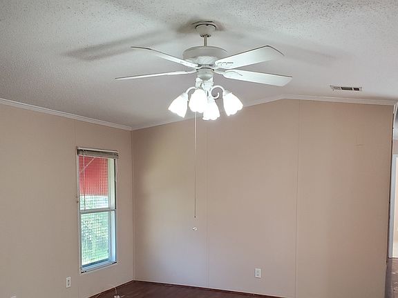 3rd image of 406 Belview Rd