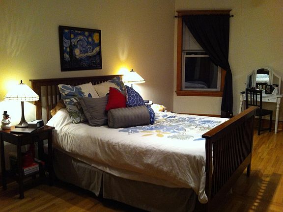 3rd image of 821 N Oakley Blvd APT 3