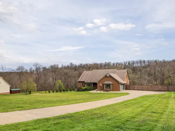 944 Lowber Rd, Irwin, PA 15642