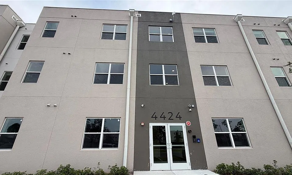 4424 S Texas Ave #313