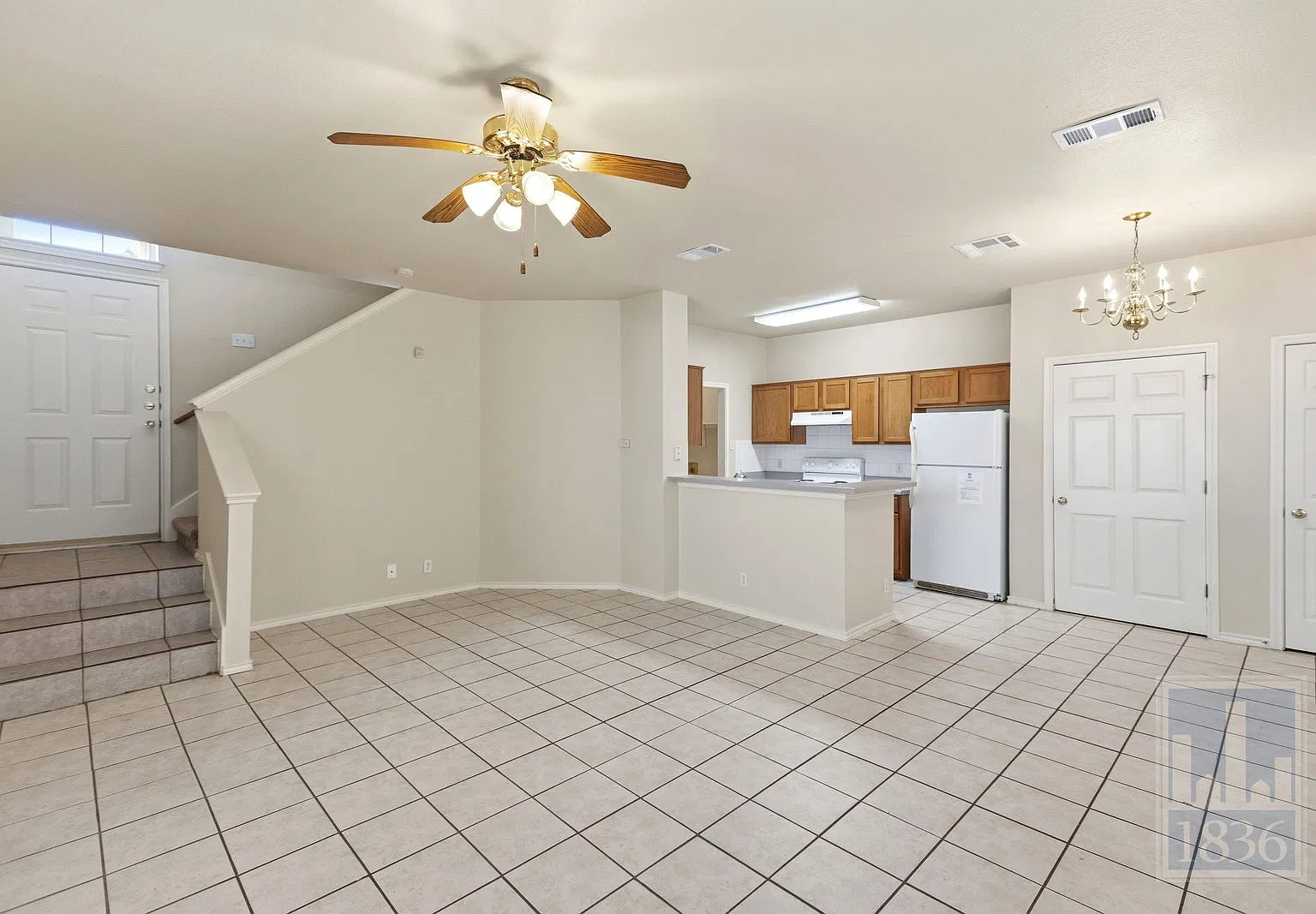 3 bed, 3.5 bath, 1396 sqft, $1,800 — Photo 2