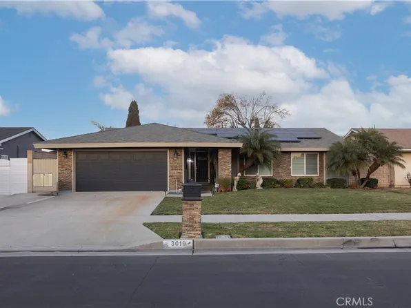 3019 N Rippling Creek Dr, Orange, CA 92865