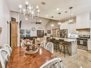 536 Wildwood Dr, Onalaska, TX 77360