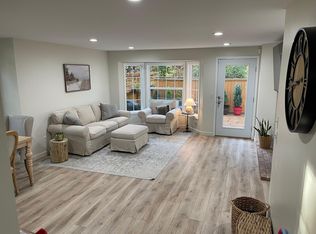 12809 102nd Ave NE, Kirkland, WA 98034