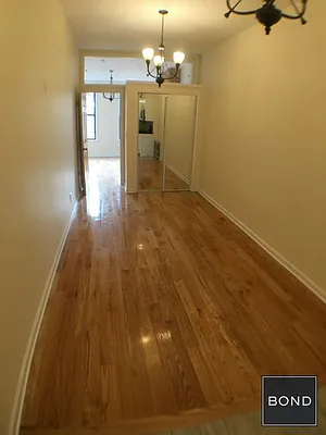 Rented by Bond New York | media 5