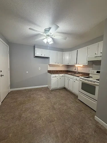 61 Appleton Rd #10 Photo 1