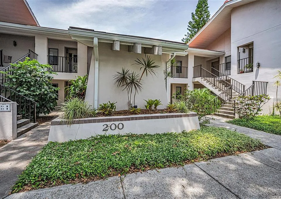 300 S Florida Ave #200J