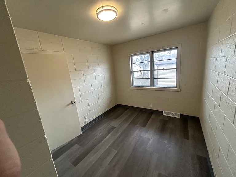 201 N 11th St #3 — Photo 7
