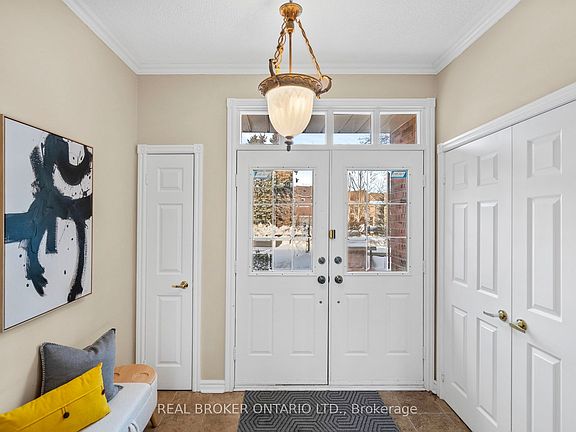 2nd image of 36 Ellingwood Ct
