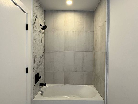 3rd image of 316 Forrest St #2