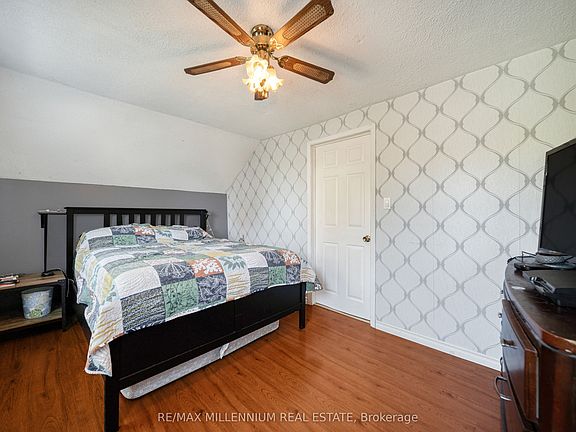 5th image of 173 Barrie Rd