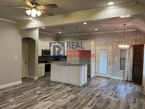 4th image of 2702 San Gabriel Dr
