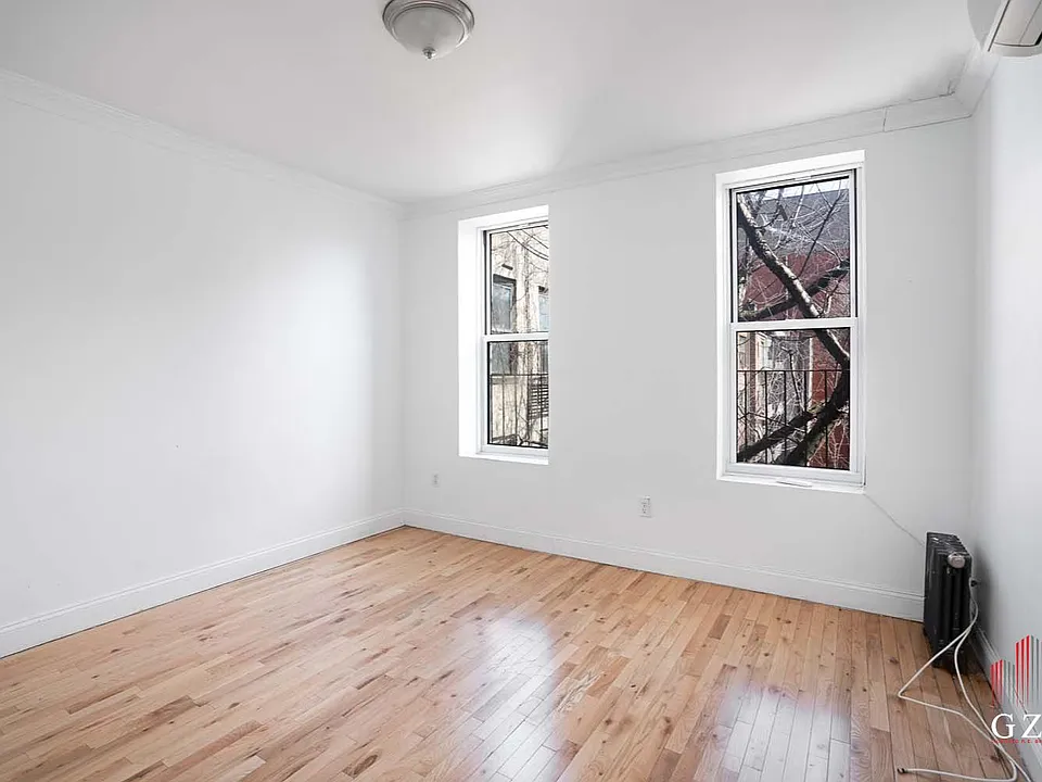 77 W 119th St #3A