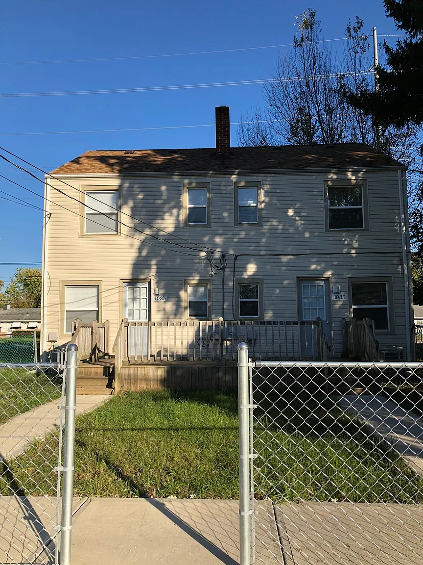 1031 S James Rd photo 1