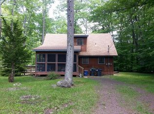 1021 Hunter Dr, Tobyhanna, PA 18466