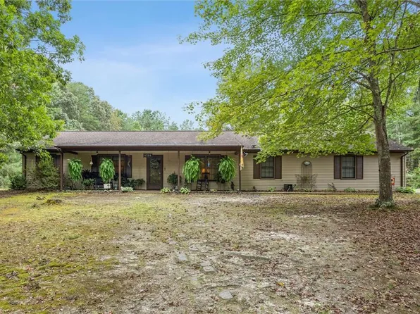 4784 Pampa Rd, Gloucester, VA 23061