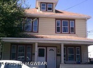 710 Emerald Ct, Hazleton, PA 18201