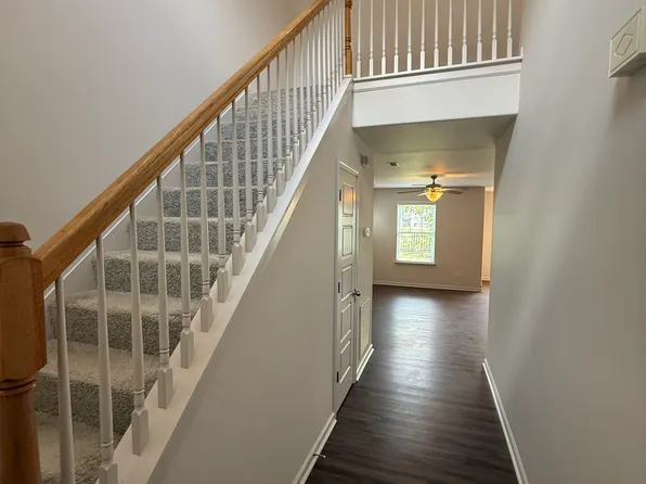 392 White Oak Trce, Lexington, KY 40511