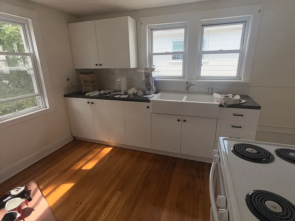 17 Lawn Ave #1