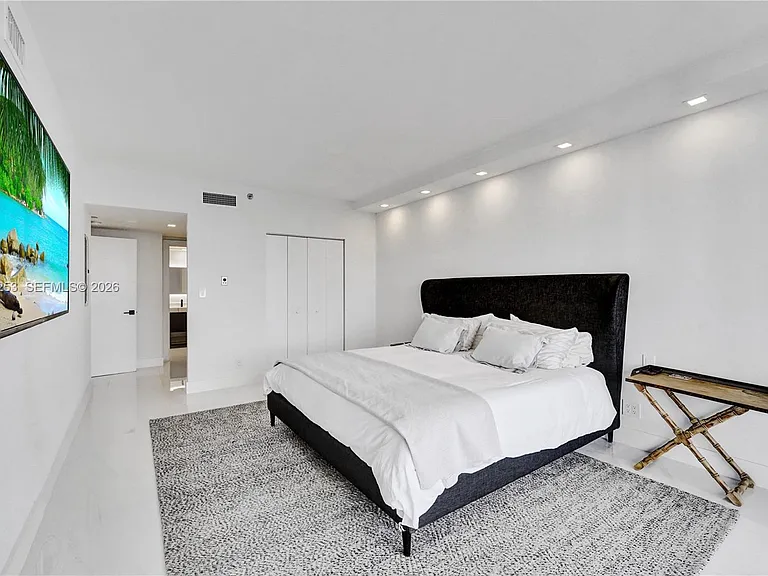 20281 E Country Club Dr #1503 — Photo 38