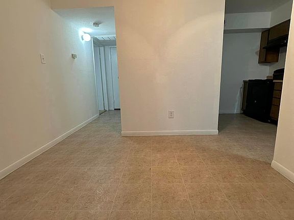 3rd image of 407 Gladstell St APT 29