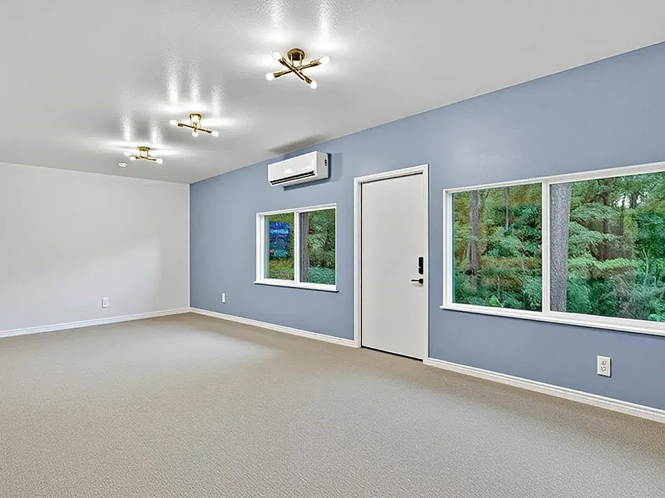 31 Paradise Loop