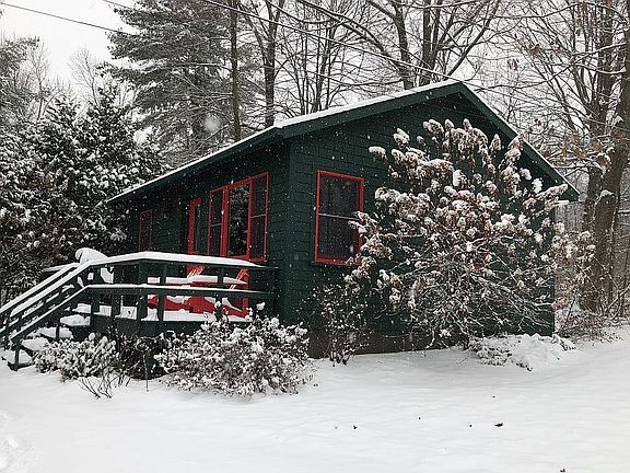2nd image of 3260 Essex Rd