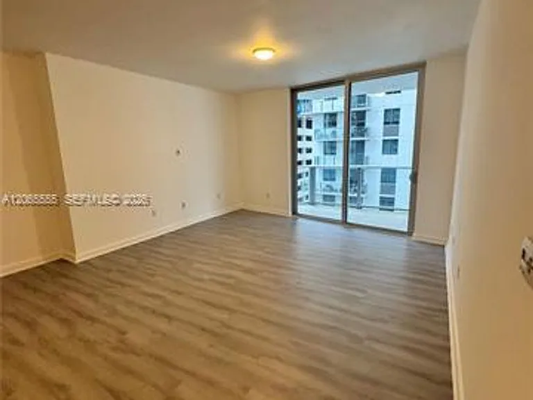 1010 SW 2nd Ave #CU-607 — Photo 7