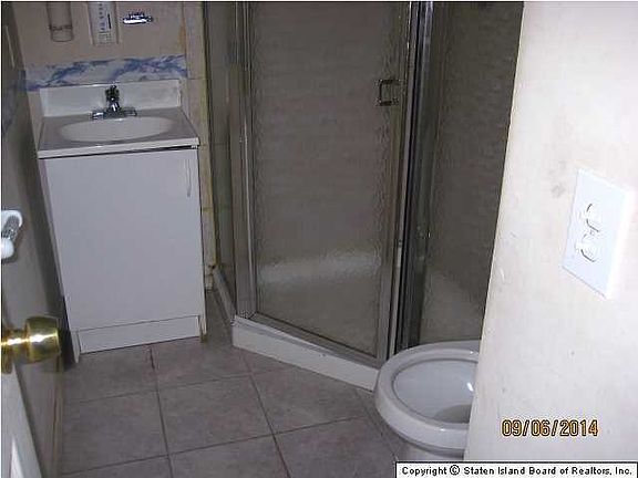 4th image of 108 Laurel Ave #A