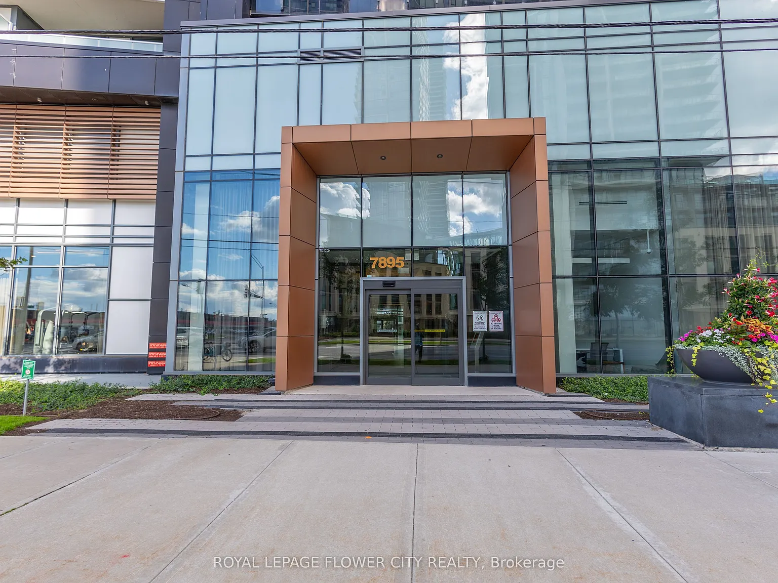 2 bed, $2,550 — Photo 4