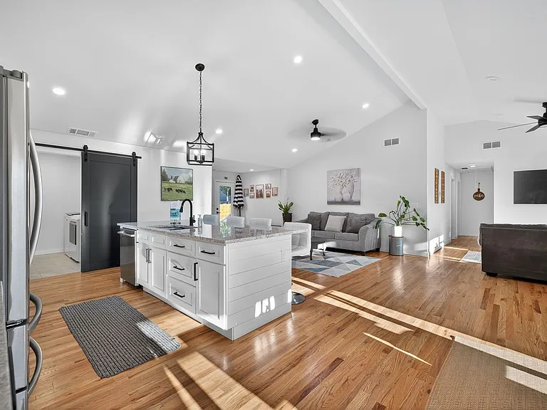 1324 Ace McMillian Rd — Photo 17