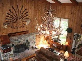 875 Lake Shore Dr, Charlevoix, MI 49720