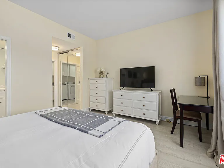 7834 Electra Dr — Photo 39