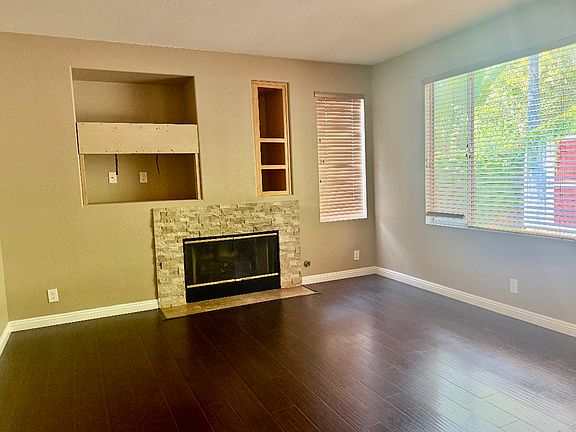 3rd image of 5432 Bullpen Dr