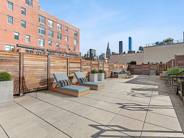 121 W 20th St #2D — Photo 11