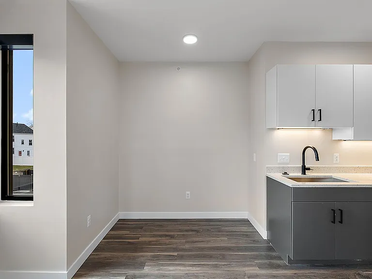 7631 E Lafayette St — Photo 37