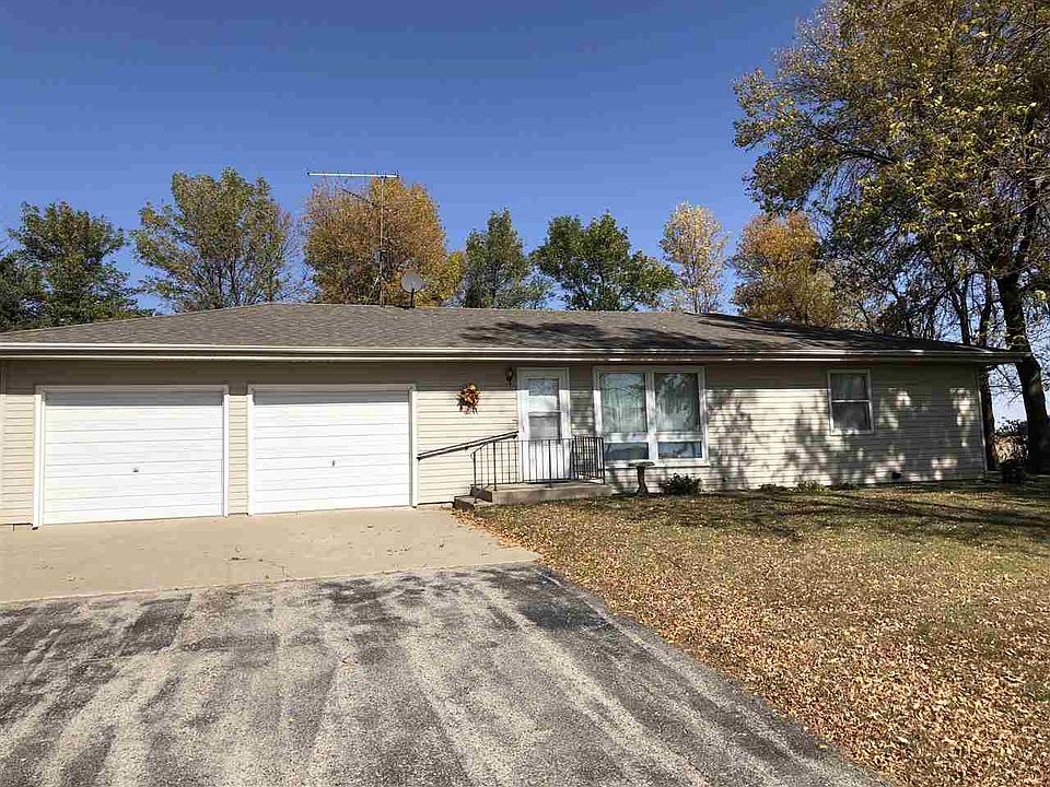 1st image of 2528 190th St