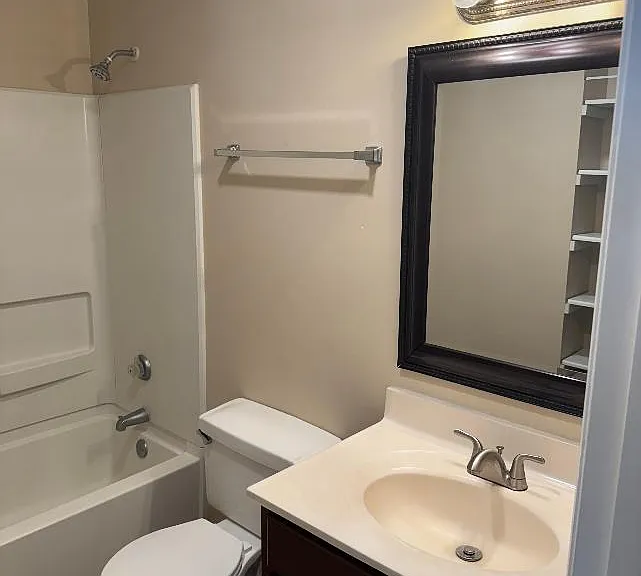 5553 Fieldcross Ct — Photo 15