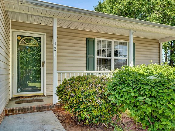 4th image of 121 Meadow Hill Way