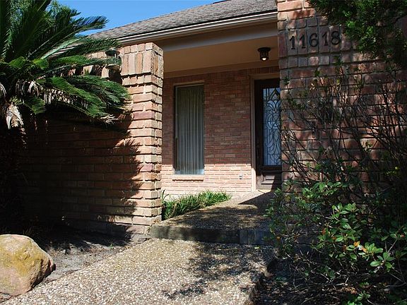 4th image of 11618 Aspenway Dr