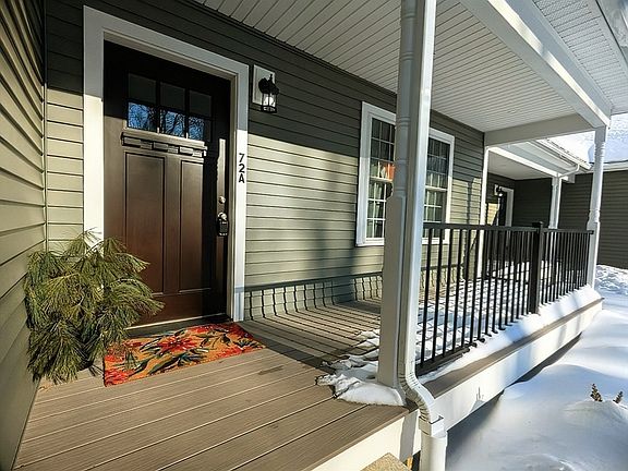 4th image of 72 Cottage Ln #2FAM