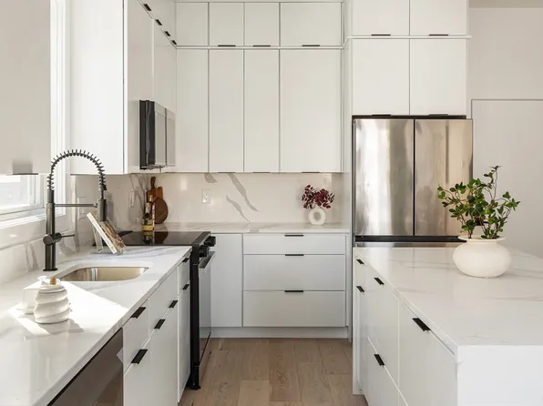 140 Shirley St #320, Winthrop, MA 02152