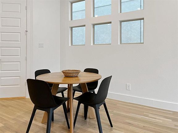 5th image of 4905 Broadway Dr