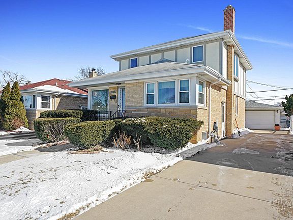 3rd image of 2423 Ernst St