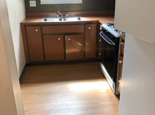 469 3rd St APT 32, Pitcairn, PA 15140