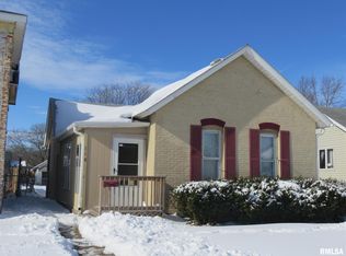 118 S 6th St, Clinton, IA 52732