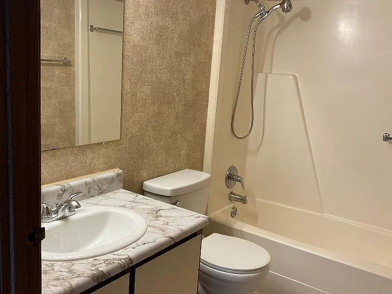 Cedargate Apartments — Photo 18