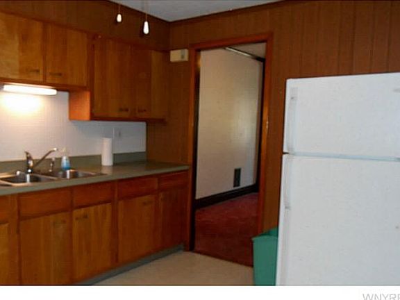 3rd image of 107 Burch Ave